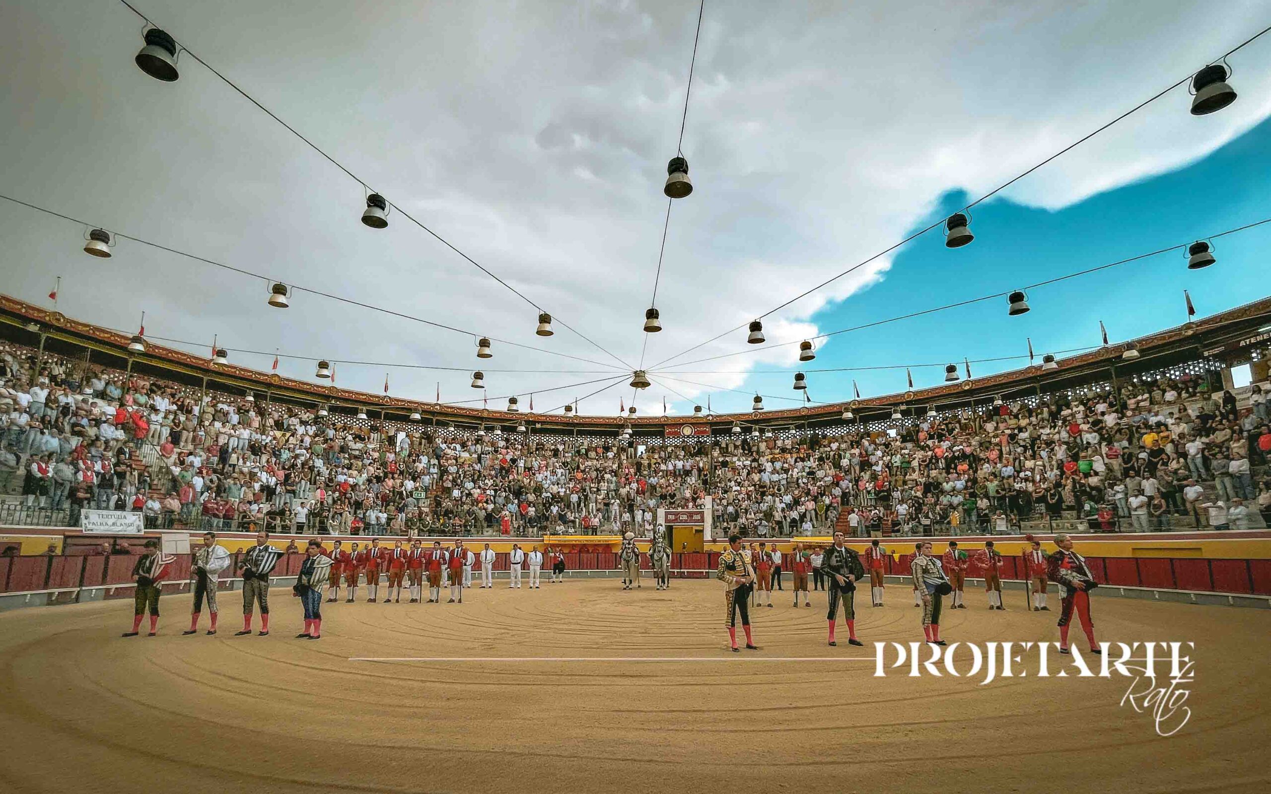 Palha Blanco: Tarde de compromisso na corrida comemorativa dos 125 anos da Praça de Toiros